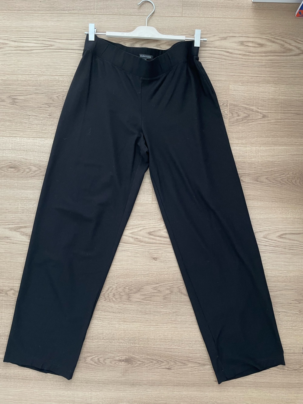 Eileen Fisher jersey casual pull-on pants in black size M